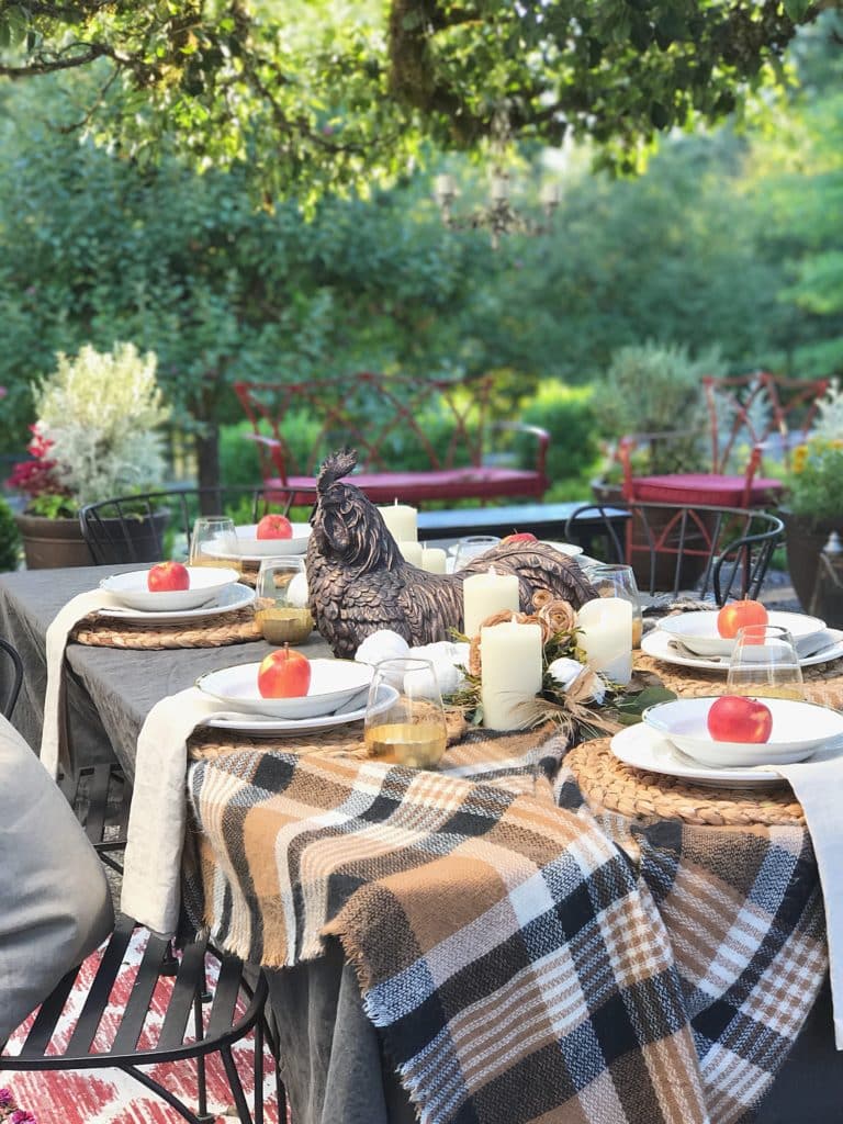 Outdoor Tablescape Ideas For Thanksgiving – Hallstrom Home