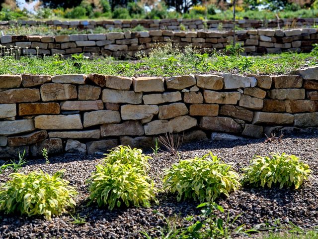 Retaining Wall Options to Build And When Each Is Best