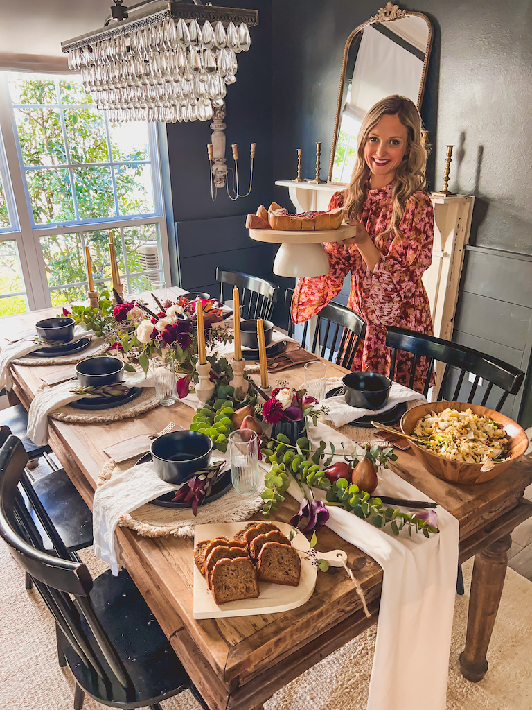 Simple Thanksgiving Table Decor -