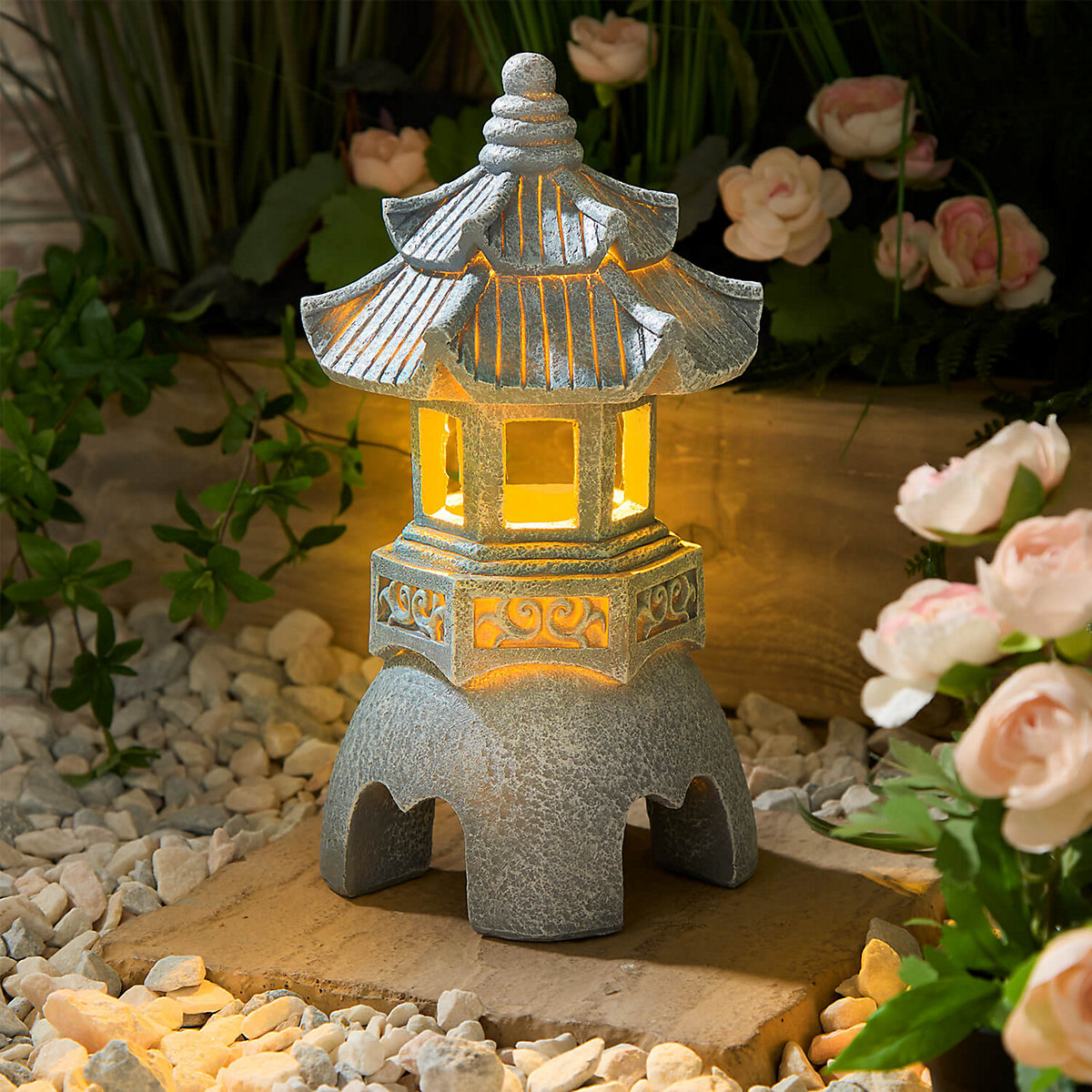 Solar Powered Garden Pagoda Light Ornament for Patio, Path and Pond, Made from Weatherproof Polyresin