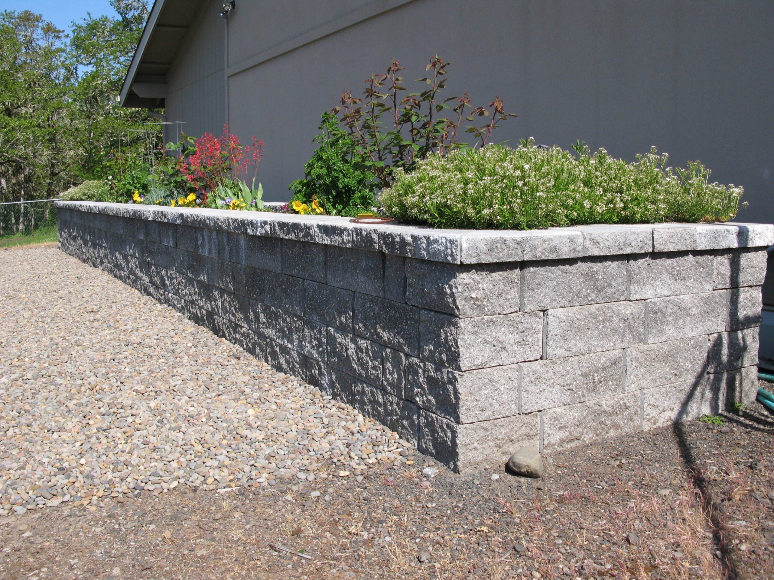 Stacked Stone Retaining Wall, Dominion Landscape Eugene, Springfield