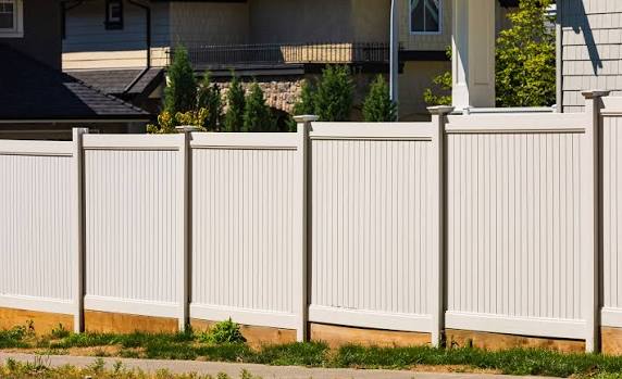 Stand Strong Fencing | Privacy vs Perimeter Fencing: Choosing the Right Style