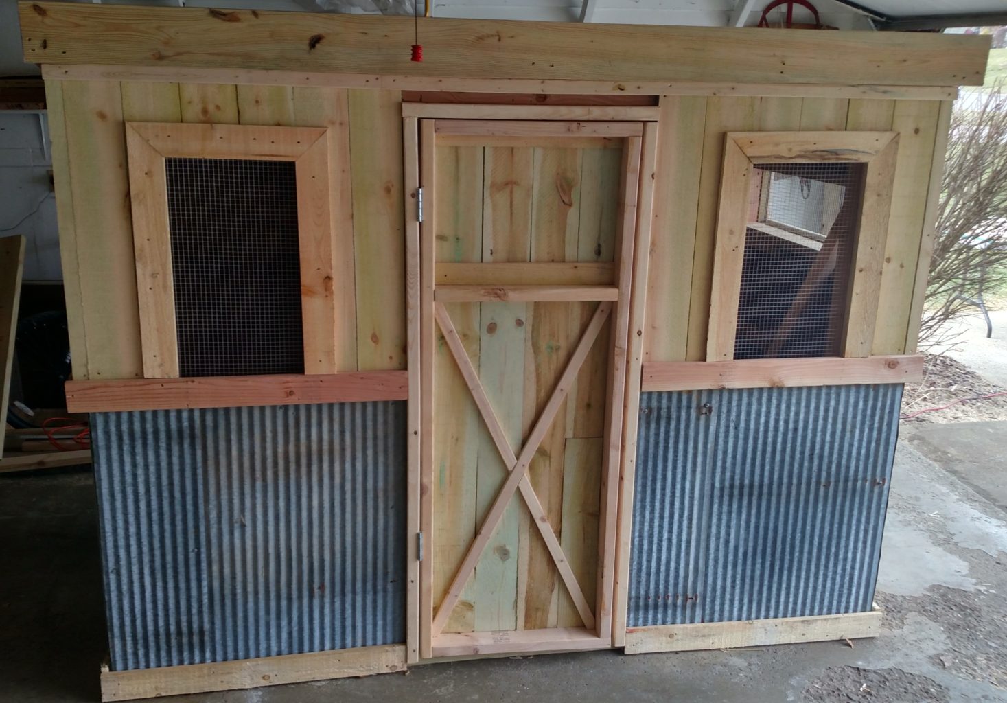 The Recycled Chicken Coop Pallet Project - Old World Garden Farms