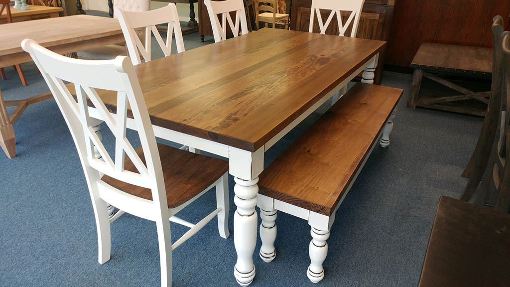 Turned Leg Farm Table | Farmhouse Furniture | Dining Tables