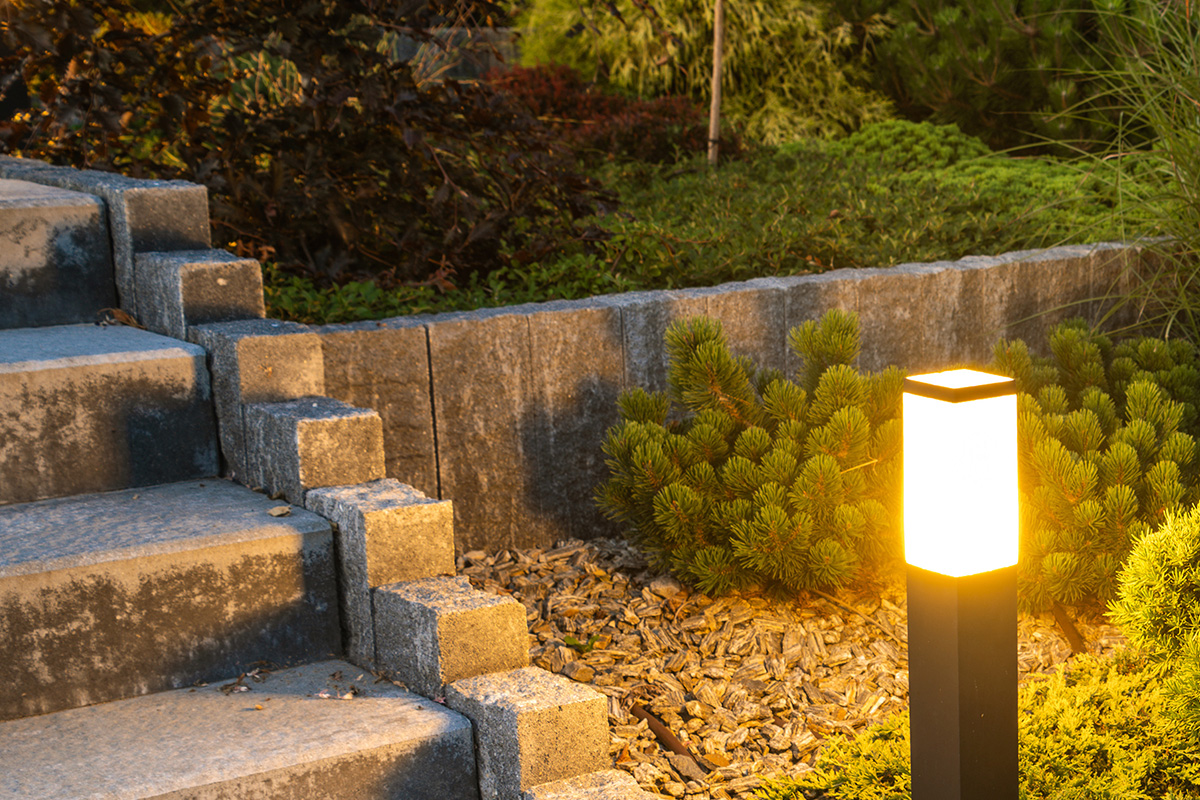 What stone is best for a retaining wall? - Landscape Experts