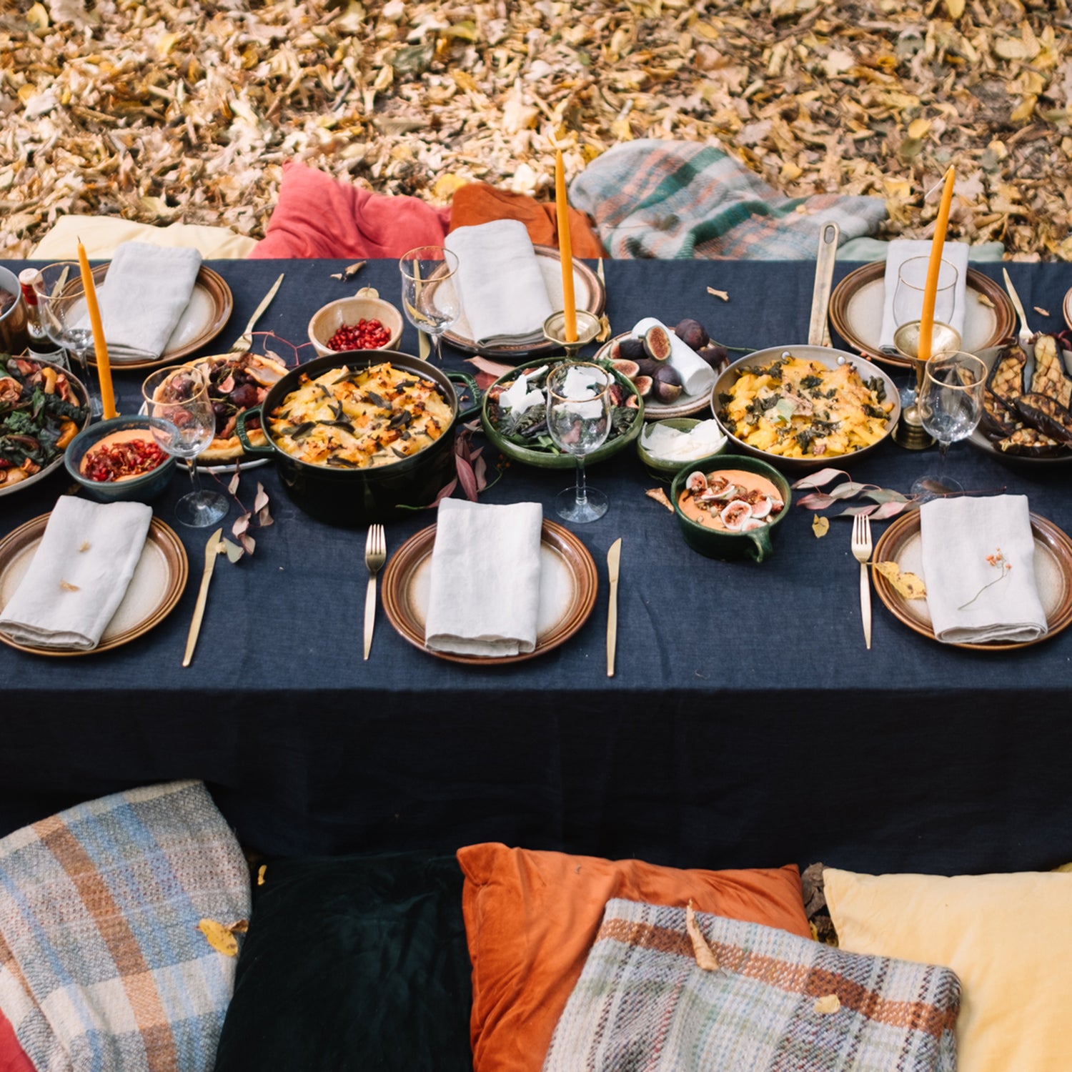 Your Guide to Throwing an Outdoor Thanksgiving