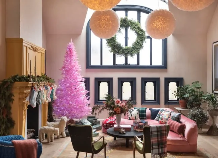 10 Christmas Tree Alternatives That Are Perfect for Small Spaces | Apartment Therapy
