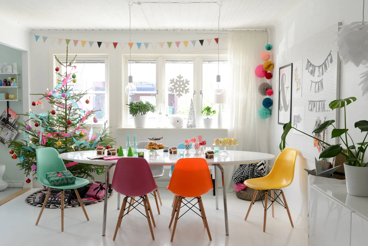 10 Decorating Ideas for a Contemporary Christmas