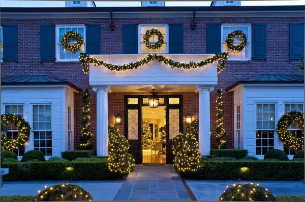 10 Ideas for a Dazzling Christmas Entryway - Megan Morris