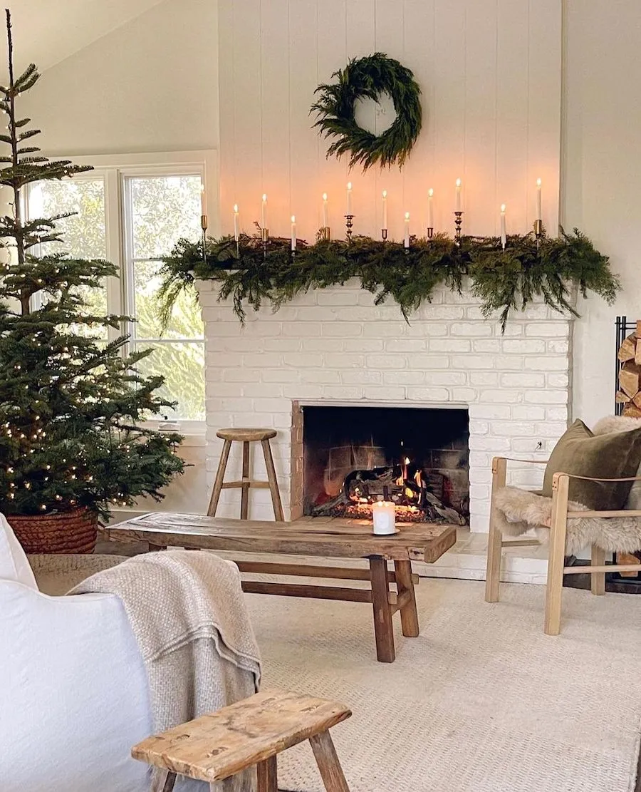 10 Living Rooms with Gorgeous Holiday Decor | The Everygirl