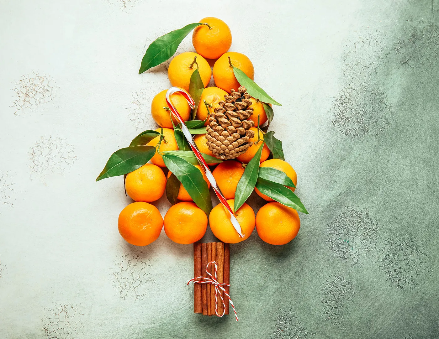 13 Cozy Scents That Make Your Home Smell Like Christmas - Garden Betty