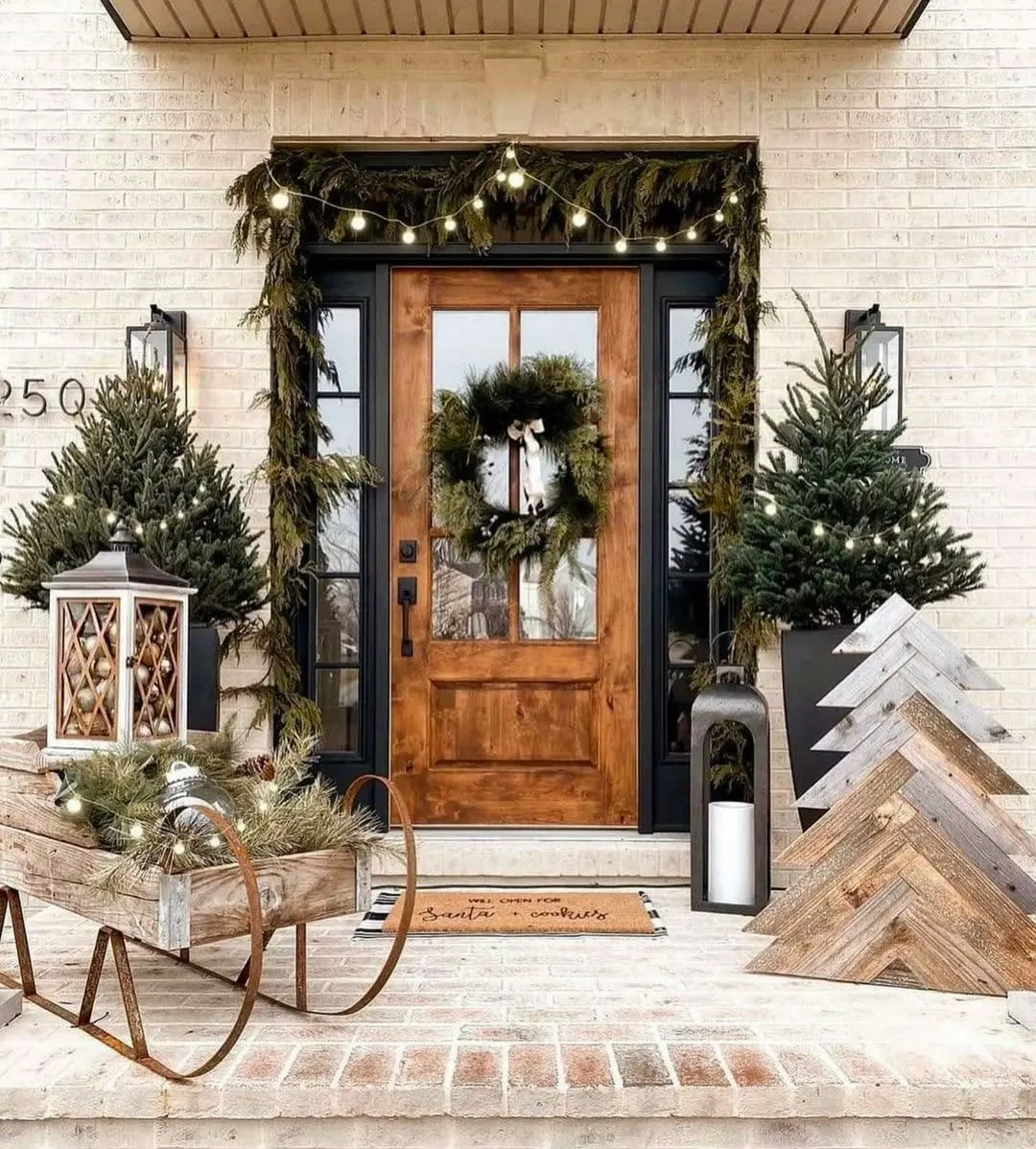 15 Christmas Door Decoration Ideas (With Inspiring Photos) | Apartment  Therapy