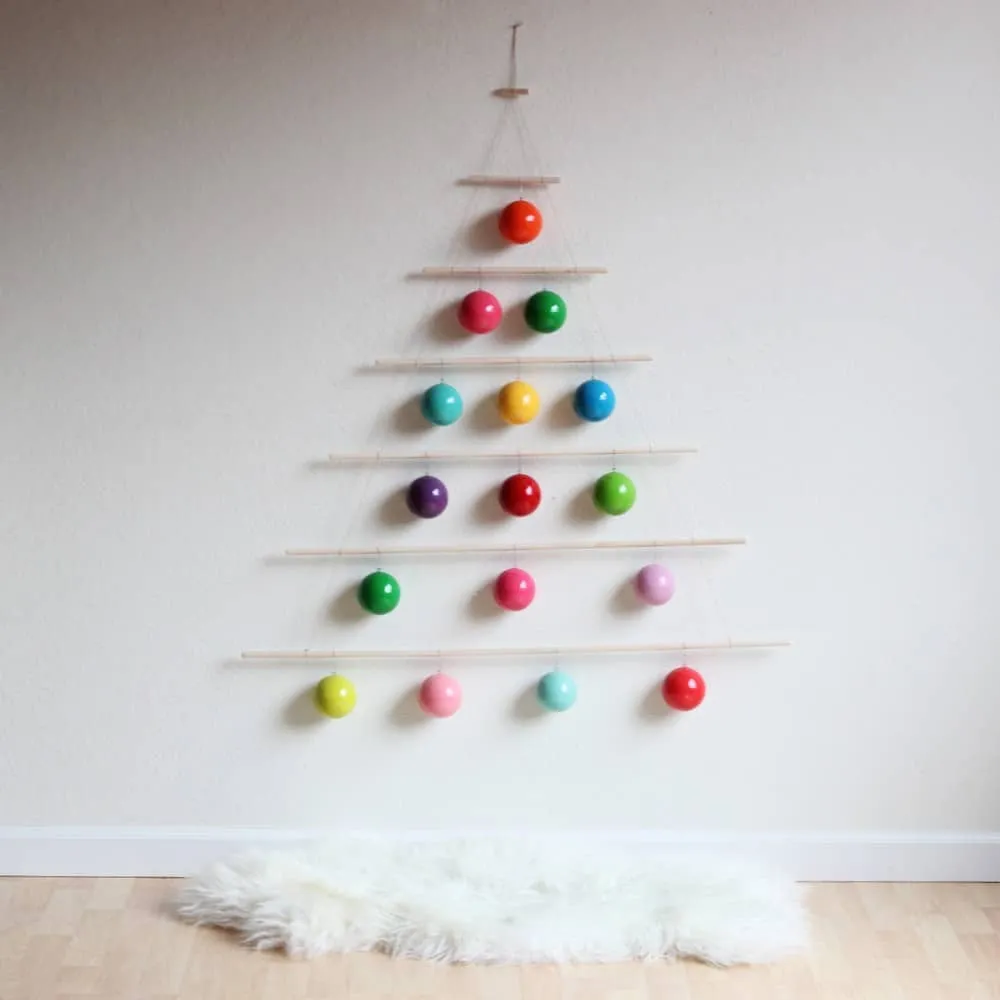 15 Modern Christmas Trees To Fashion Your Own After This Year
