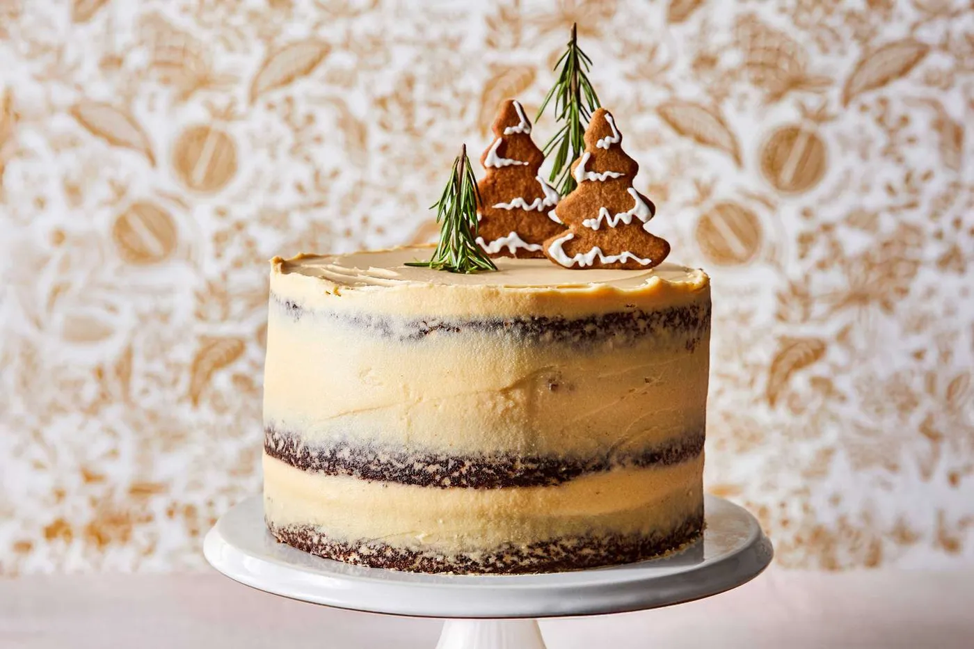 18 Dazzling Christmas Cakes in Every Flavor and Style