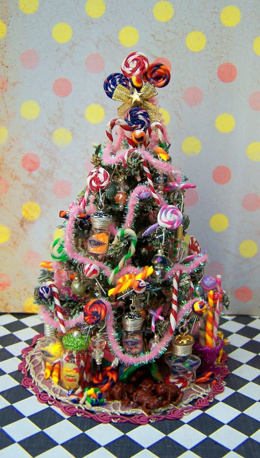 19th Day Miniatures Works in Progress: Have you all seen Sherry's  Honeydukes Christmas Trees? Wow!