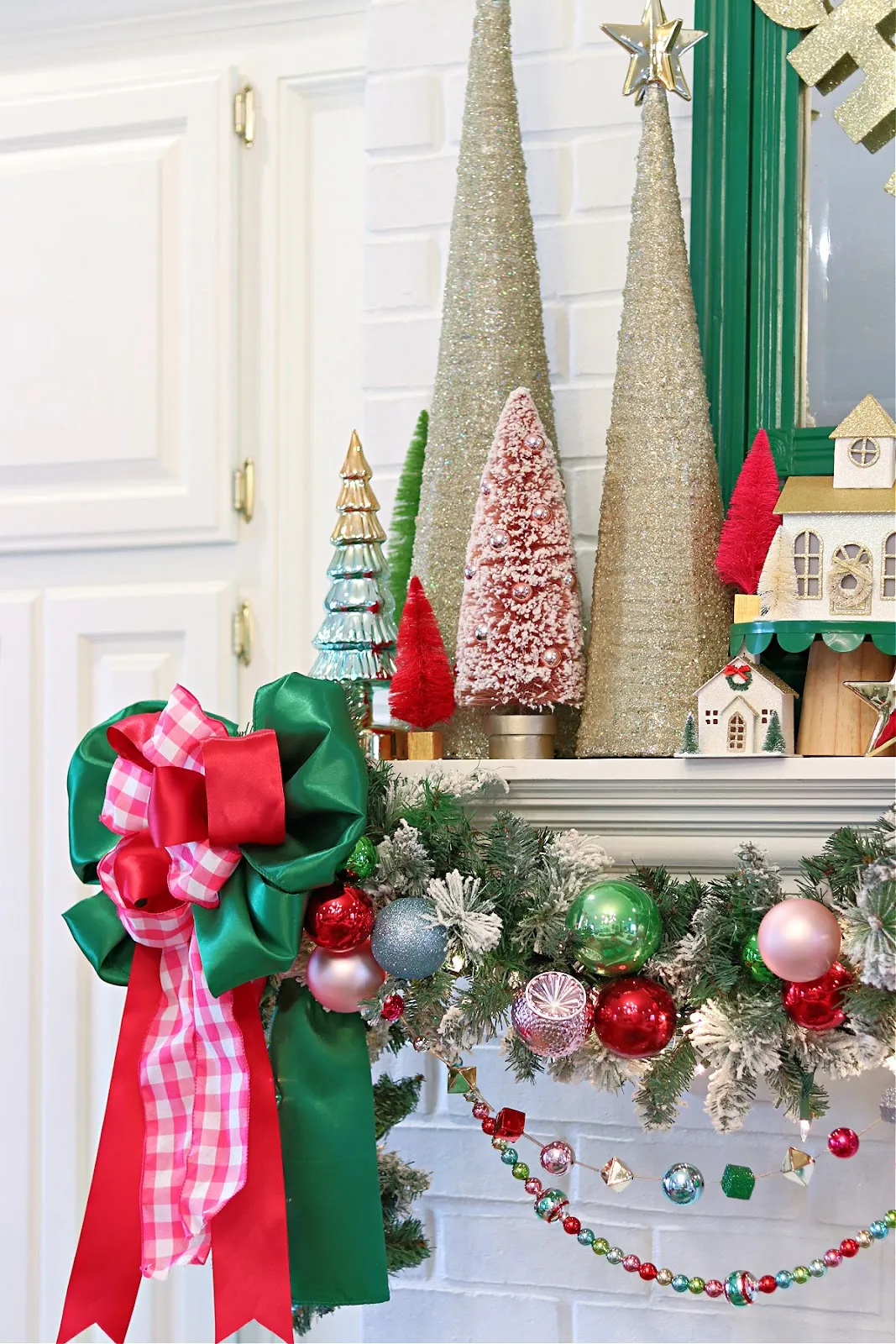 2023 CHRISTMAS HOME TOUR || CHRISTMAS TREE AND LIVING ROOM | Dimples and Tangles