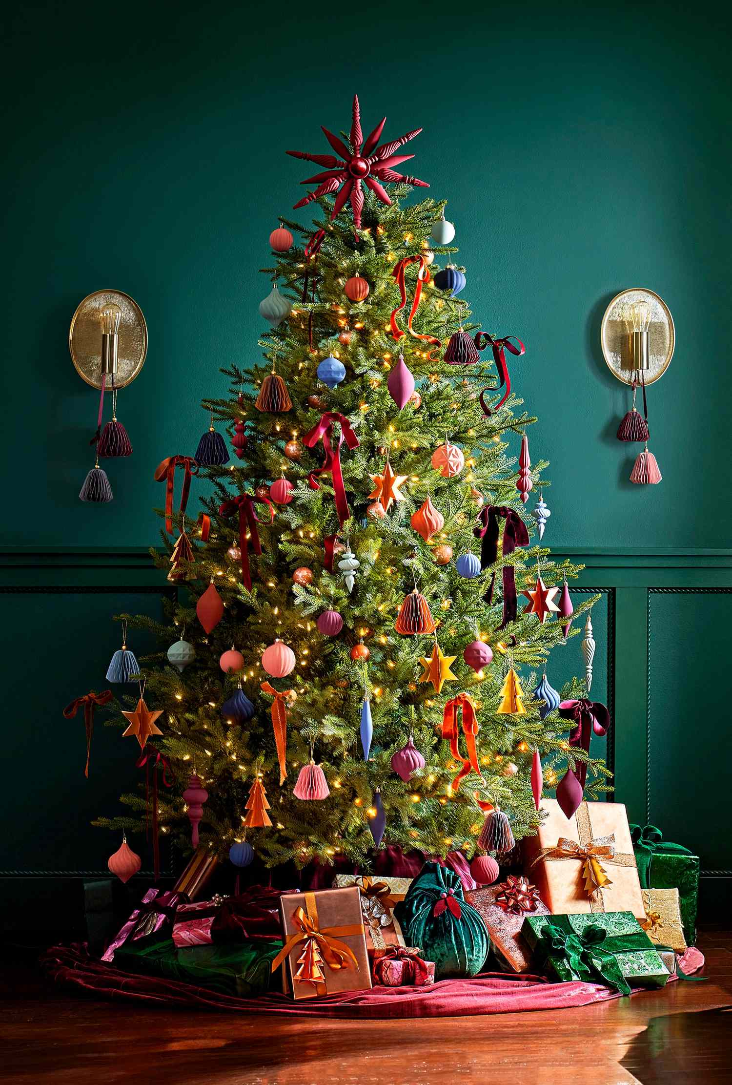 2025 Christmas Color Scheme Trends