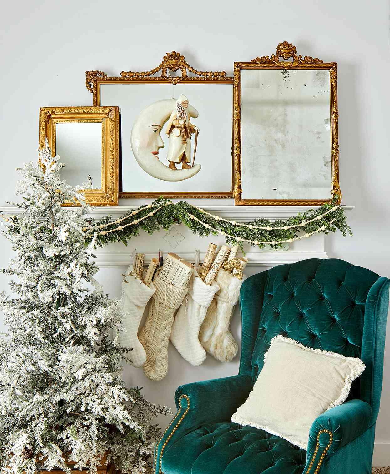 21 Vintage Christmas Decorating Ideas That Give Us the Holiday Feels