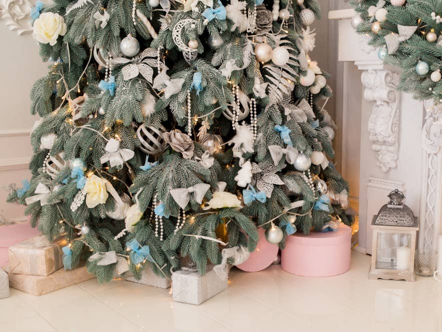 25 Best Christmas Tree Decoration Ideas (2024) - Parade