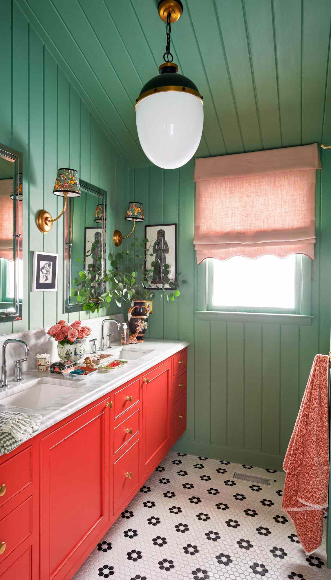 25 Designer-Approved Bathroom Paint Colors