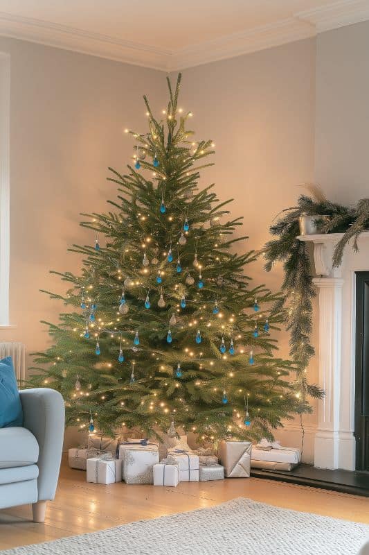 28 Blue Christmas Tree Decorations for a Unique, Magical Holiday