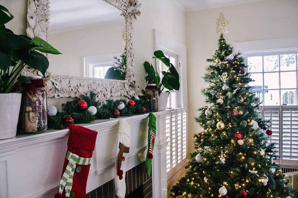 3 Elegant Ways to Stage Your Home for the Holidays