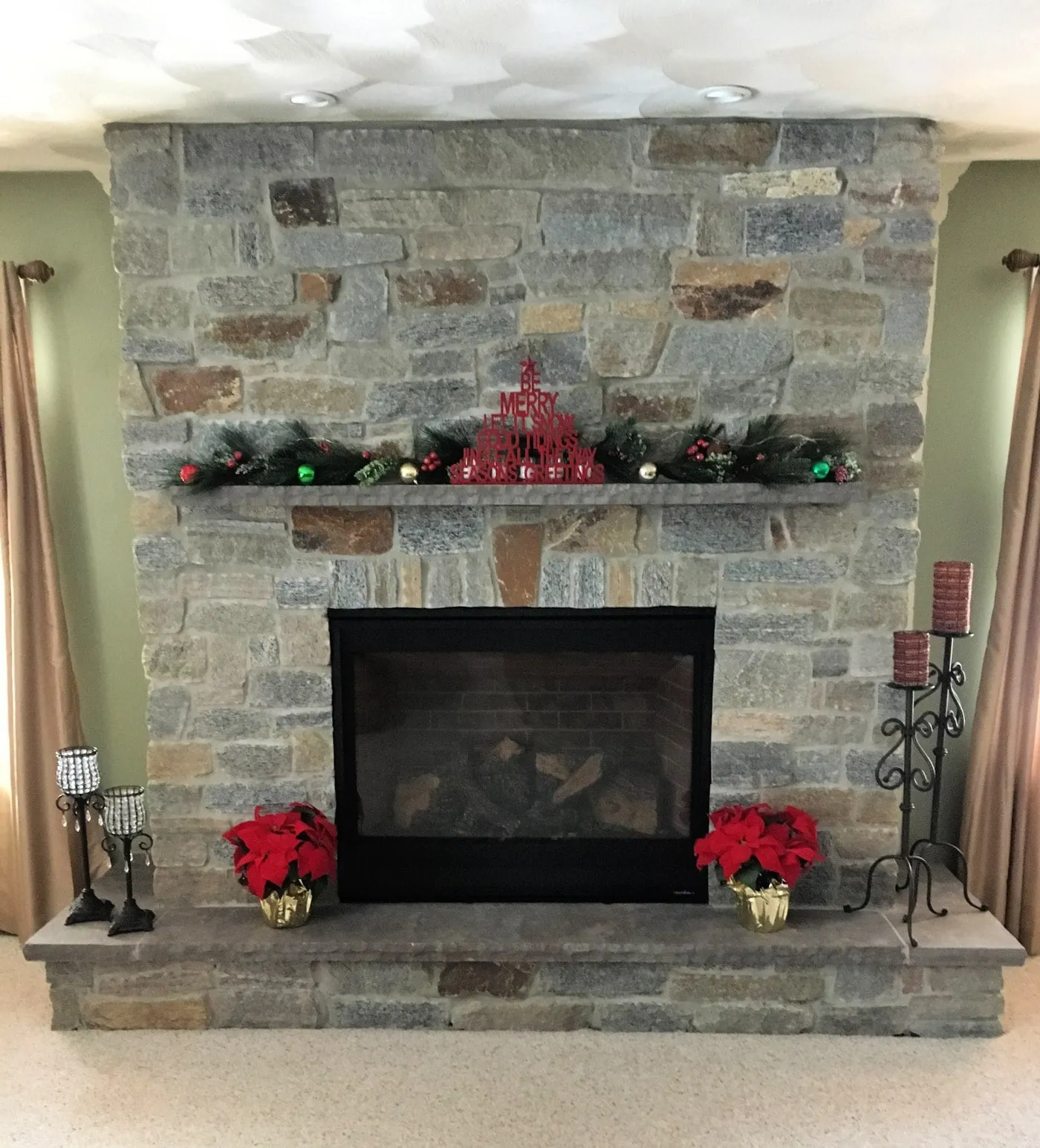 3 Great Fireplace Decorating Tips (Holiday Edition)