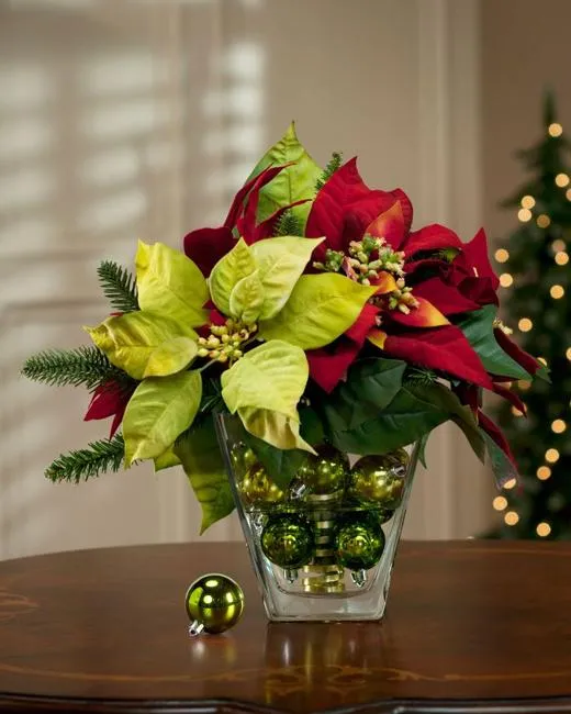 35 Lovely Christmas Decorating Ideas, Poinsettia Holiday Gifts and Original Table Centerpieces