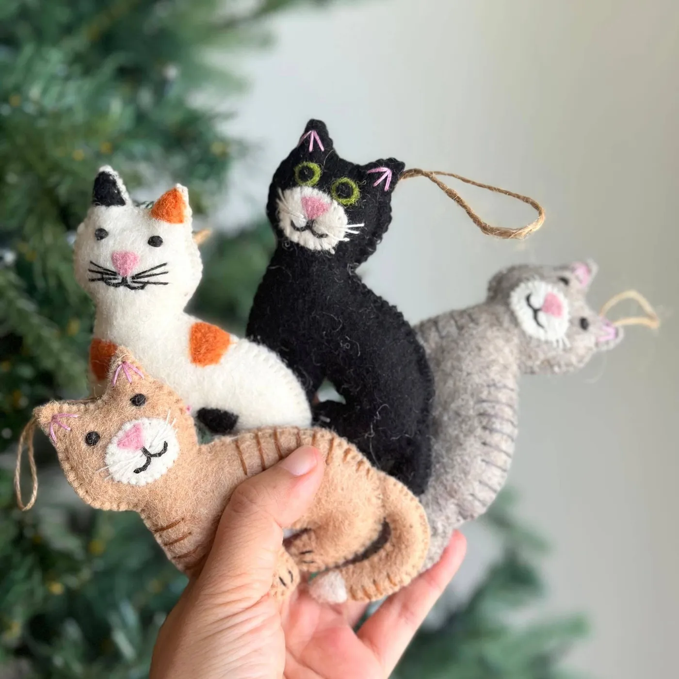 40 Best Wool Felt Cat-Themed Ornaments & Baby Mobiles – Handmade & Adorable – Ganapati Crafts Co.