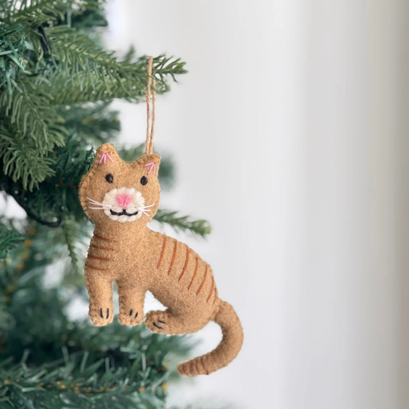 40 Best Wool Felt Cat-Themed Ornaments & Baby Mobiles – Handmade & Adorable – Ganapati Crafts Co.