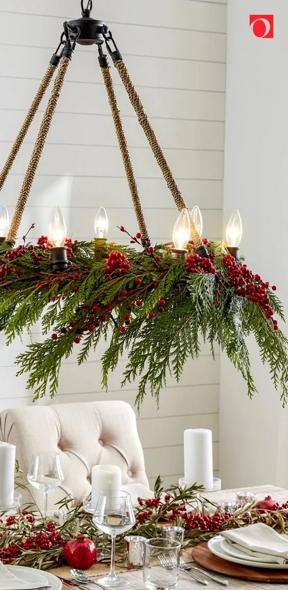 40 Chandelier Christmas Decor Ideas for a Festive Holiday Look