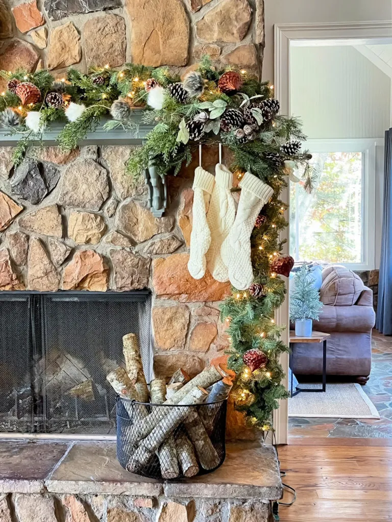 5 Holiday Mantel Decor Tips - Duke Manor Farm by Laura Janning