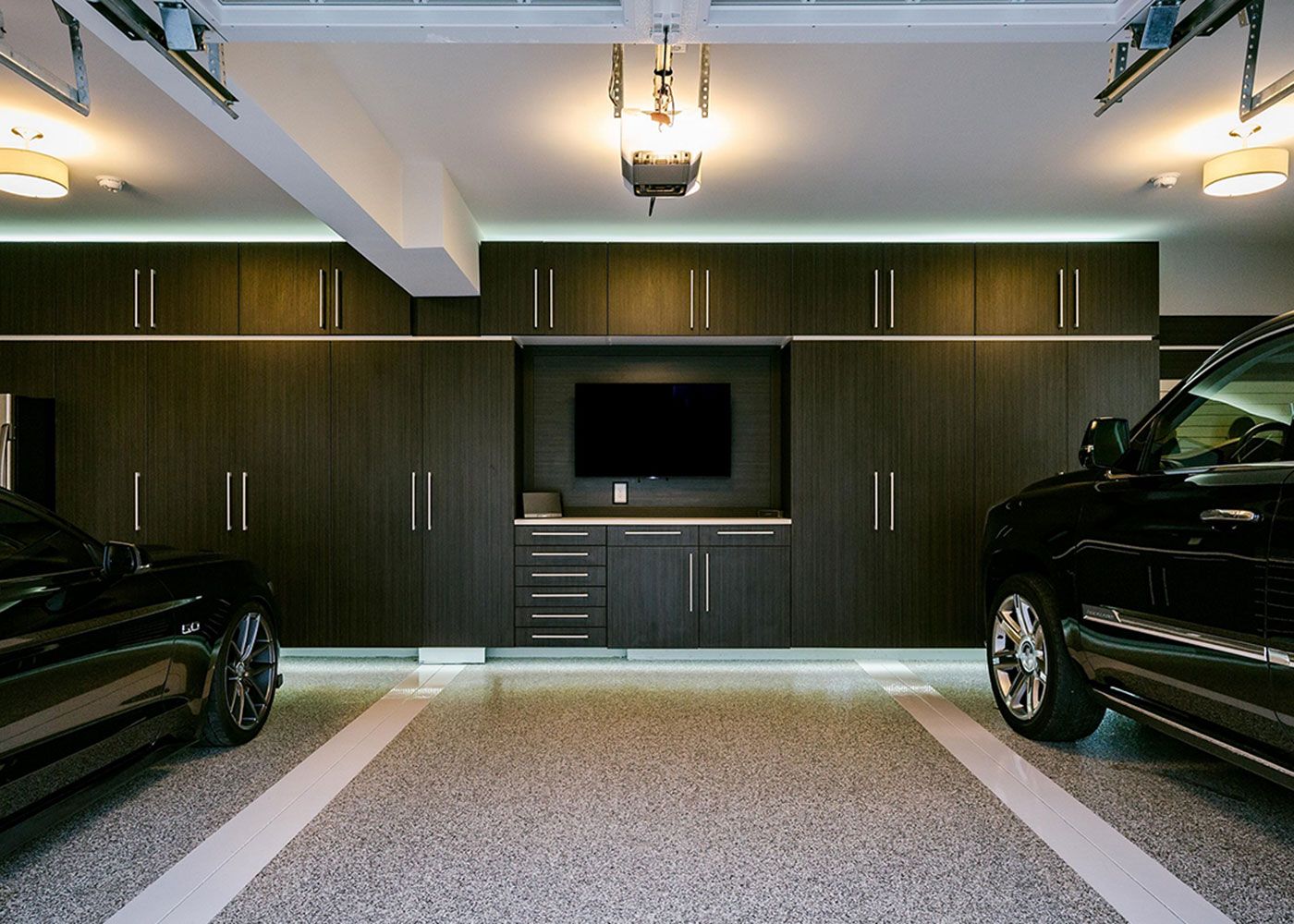 7 Custom Garage Cabinet Ideas to Maximize Your Space - Pittsburgh Garage