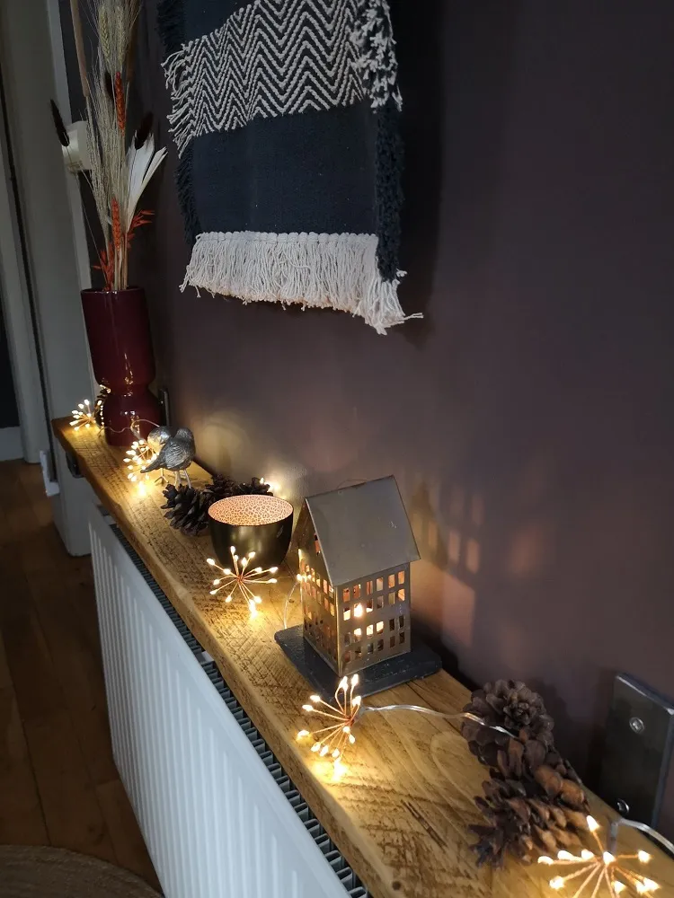 7 Easy Decor Ideas To Style A Christmas Fireplace, Mantel Or Shelf -  Tidylife