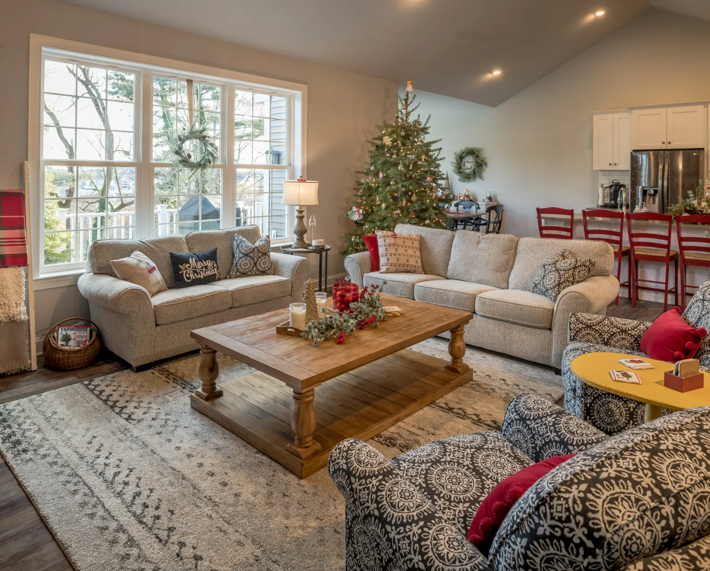7 Festive Winter Farmhouse Decor Ideas | Custom Home Group