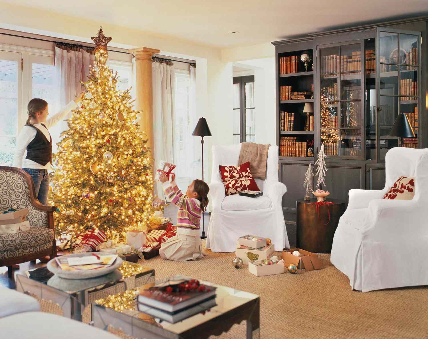 70 Christmas Tree Decoration Ideas For A Dazzling Holiday