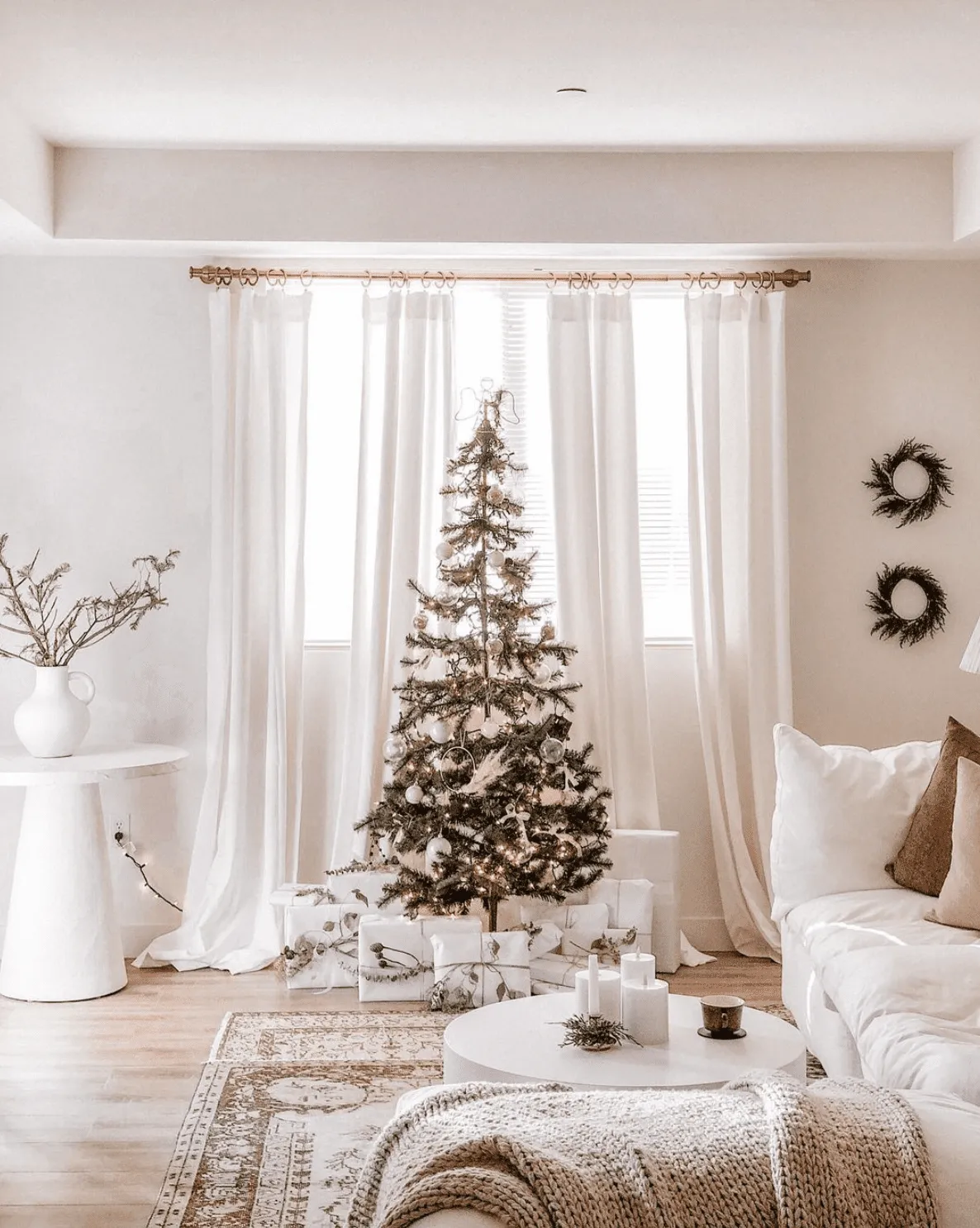 75 Christmas Decorating Ideas From Interior Designers