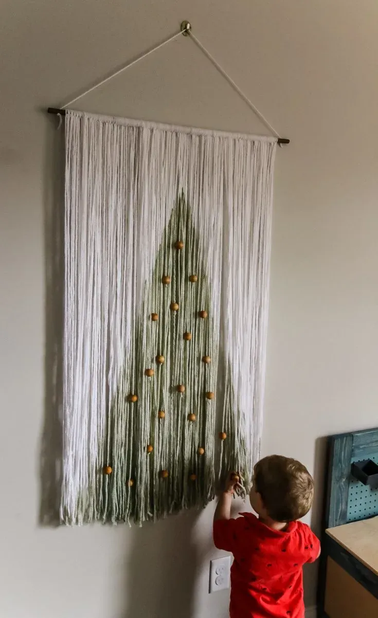 8 Easy & Festive Macrame Christmas Decorations