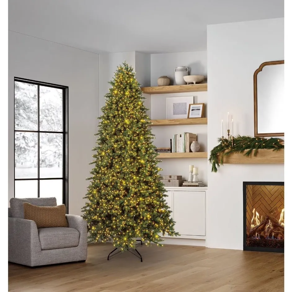 9' Norway Fir Pre-Lit Christmas Tree | Wichita Home Outlet
