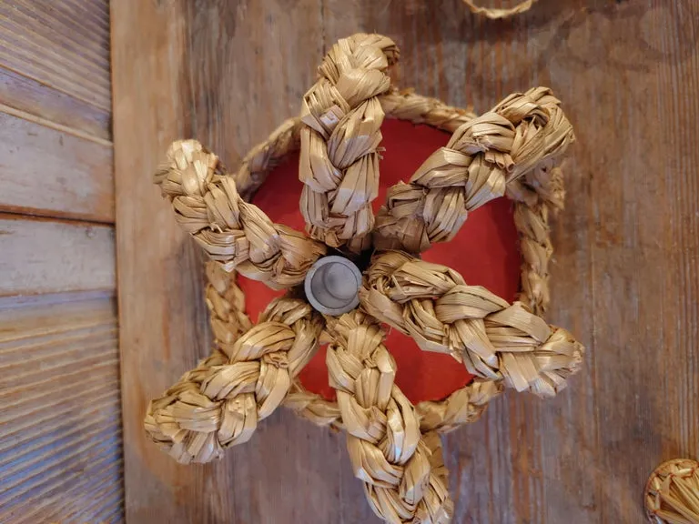 A Collection of 13 Vintage Swedish unique folk art straw Christmas Ornaments For Sale at 1stDibs
