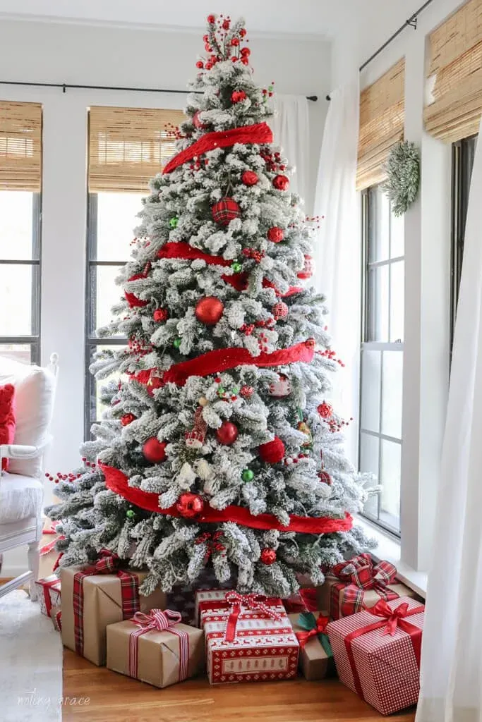 A Complete Christmas Guide: 100 Plus Favorite Ideas Round-up — Country Peony