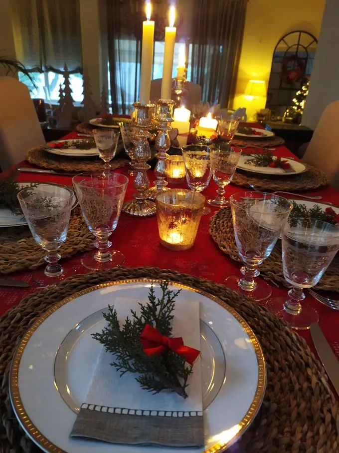 A Dreamy Christmas Table Setting - Velvet Karatzas Interiors Atelier