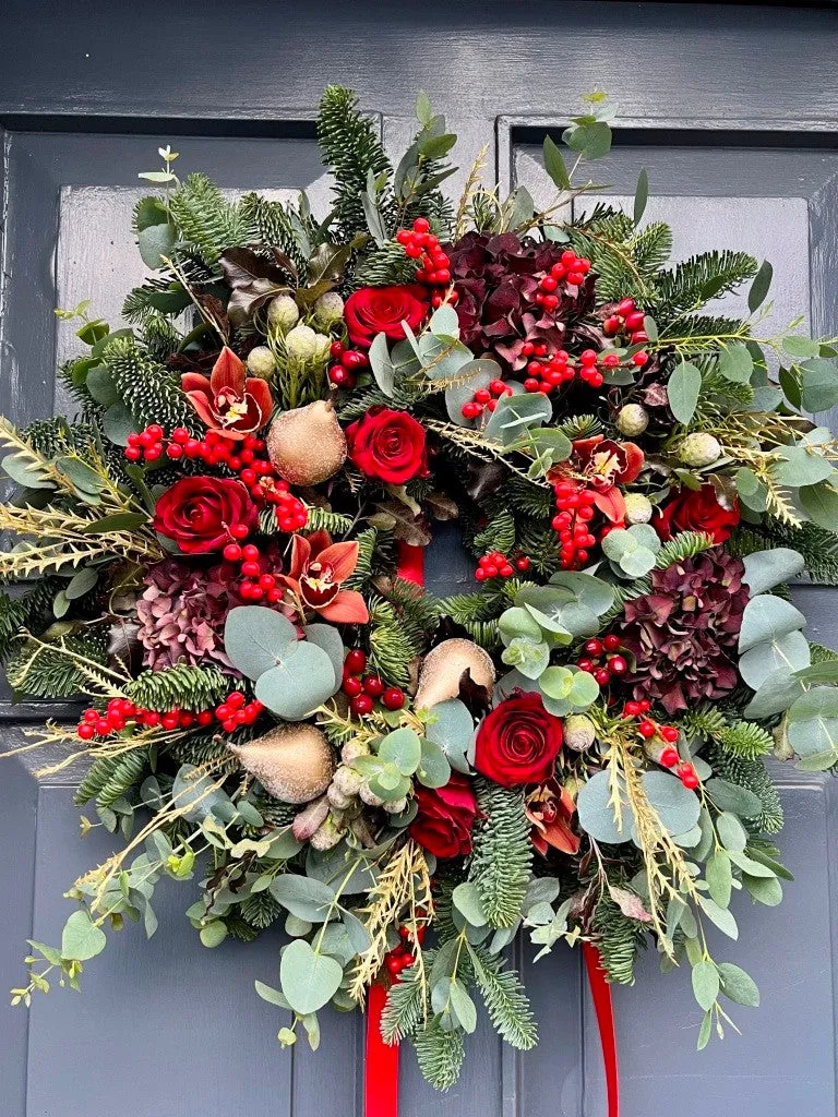 A Florist's Guide to Choosing Christmas Wreaths