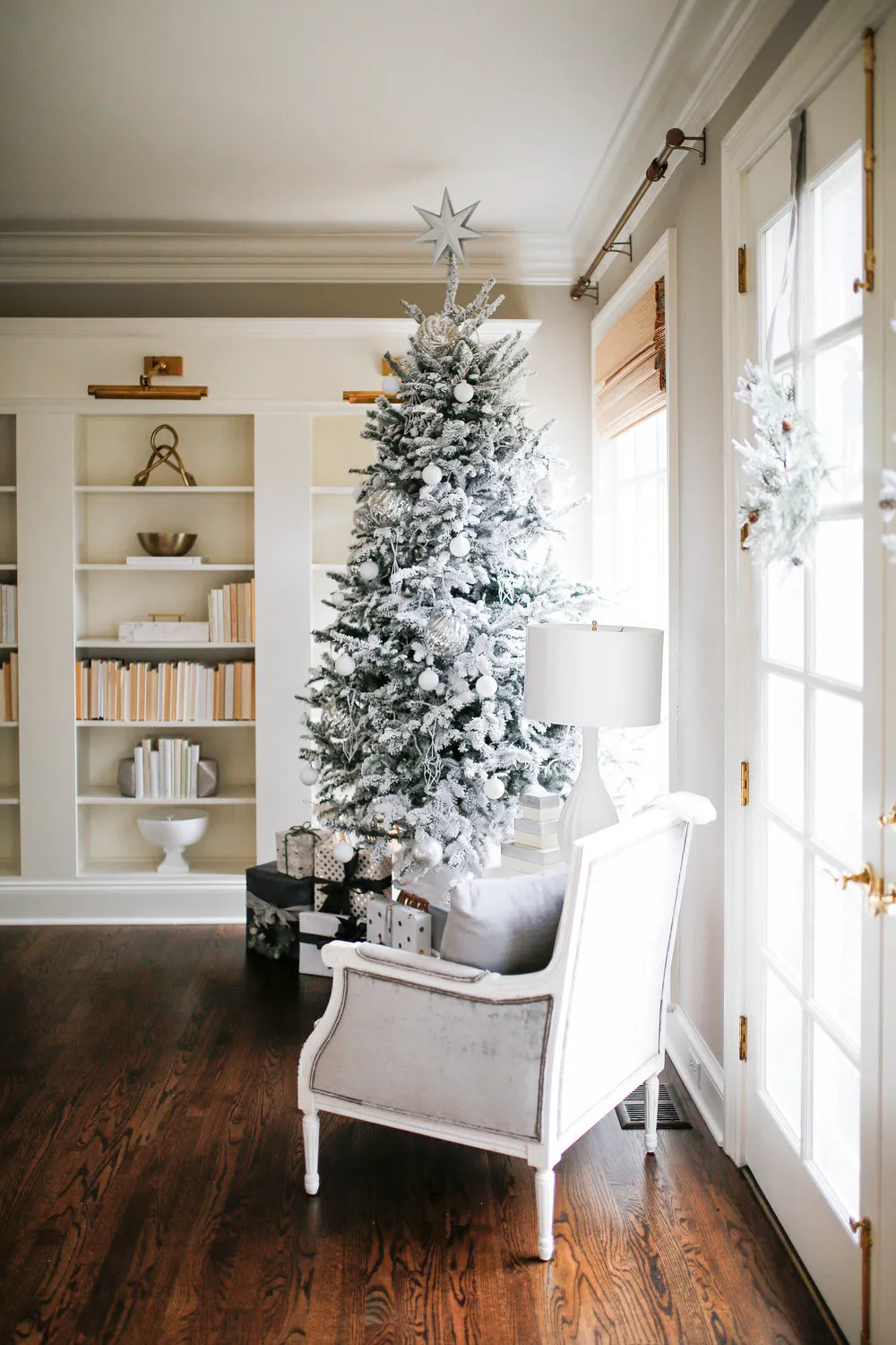 A SIMPLE + MODERN CHRISTMAS | Living With Landyn