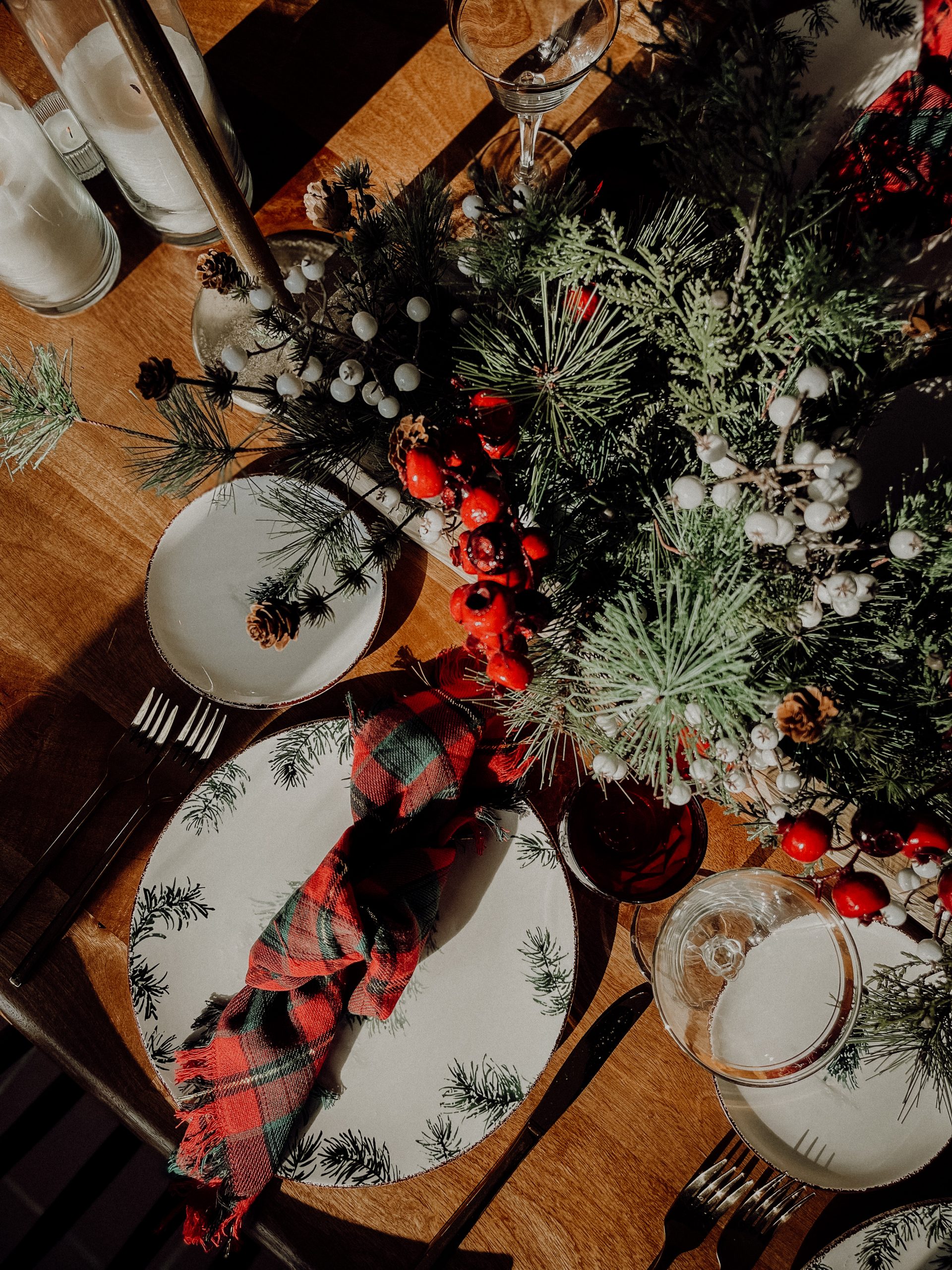 A Traditional Christmas Dining Room -