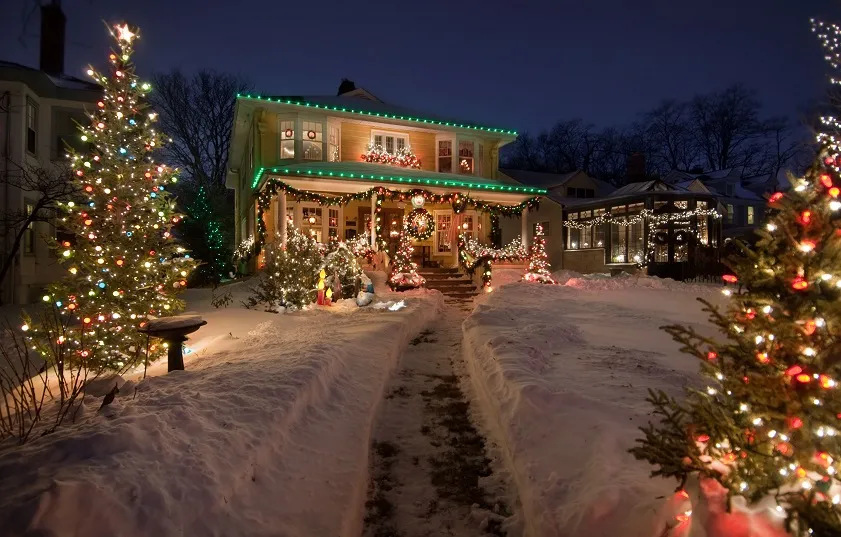 Awesome outdoor Christmas decorations for festive looks – VinWonders