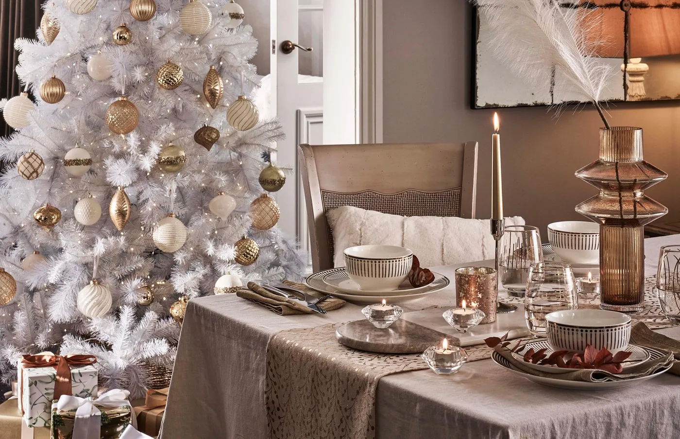 Beautiful Christmas table decorating ideas | loveproperty.com