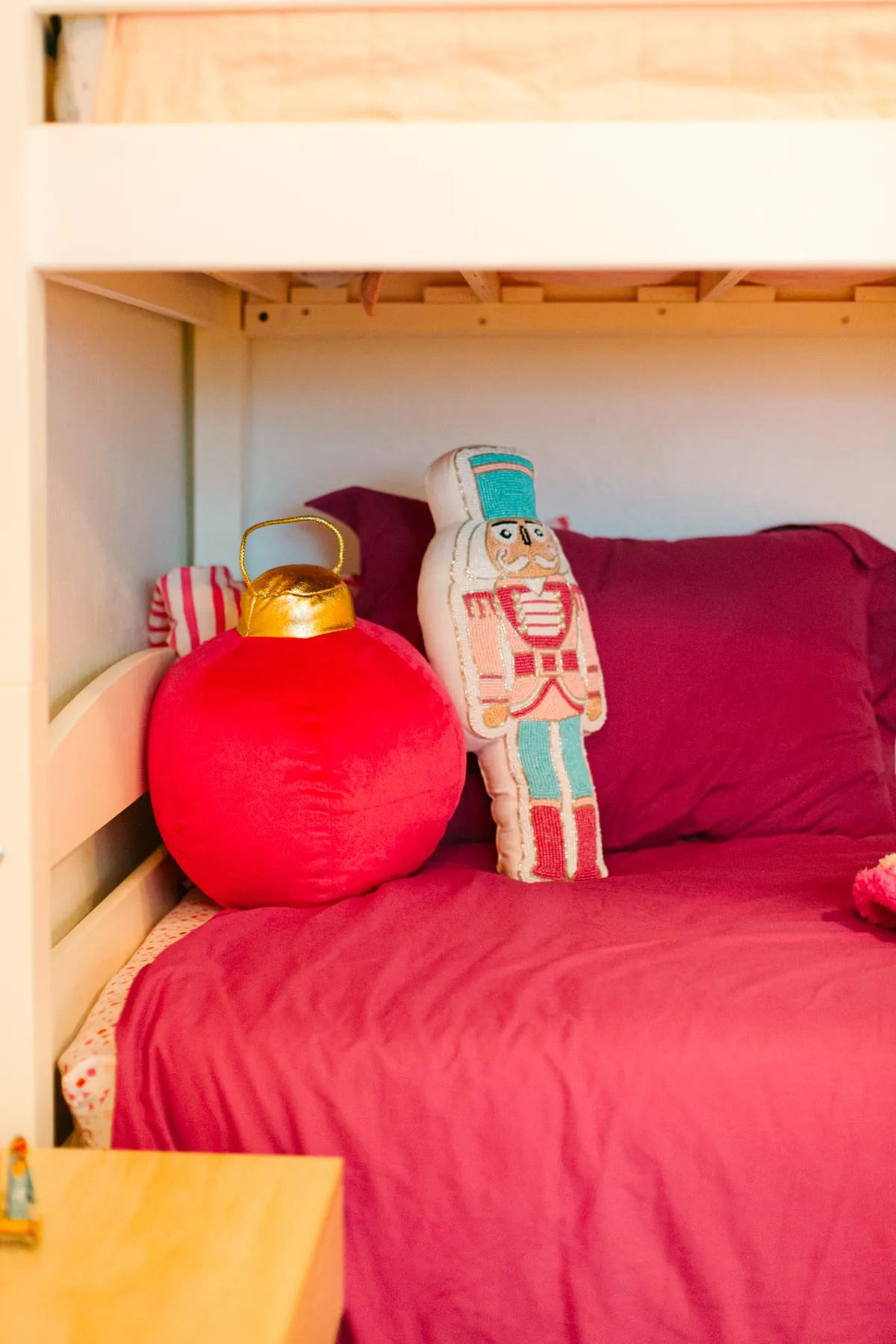 Bedroom Decor for Christmas » Lovely Indeed