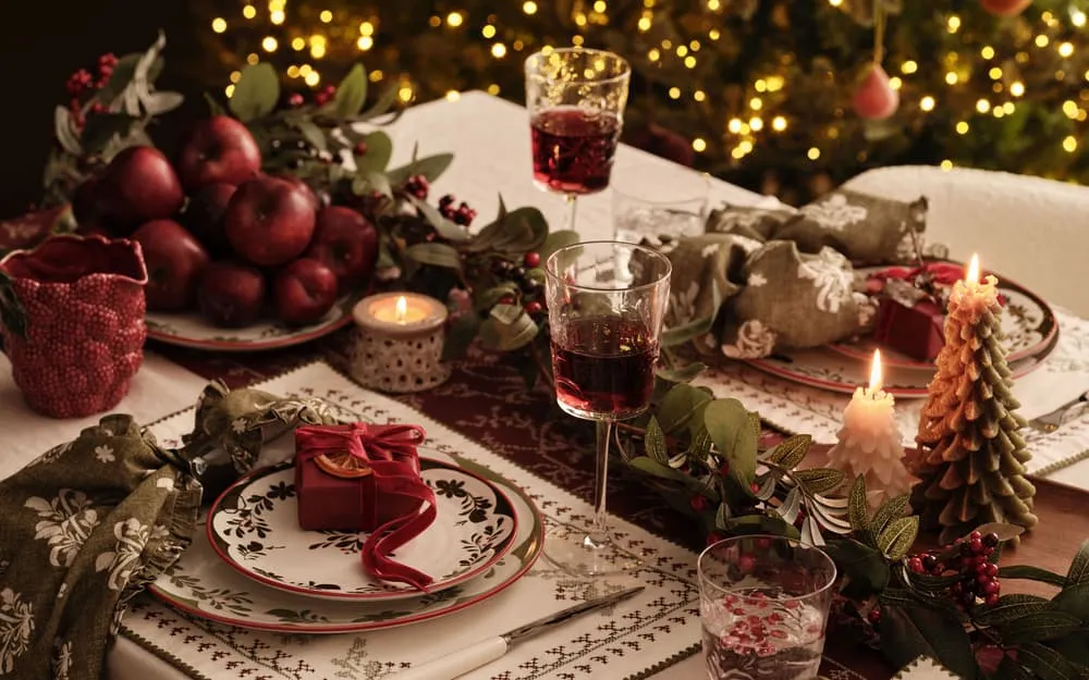 Best Christmas dinnerware: Transform your tablescape this festive season | The Standard