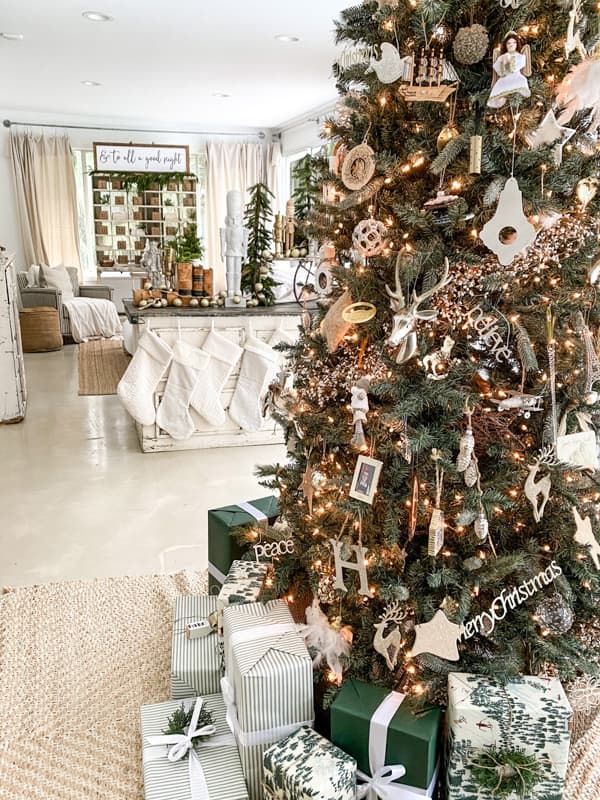 Best Christmas Tree Ideas for This Year - The Ponds Farmhouse